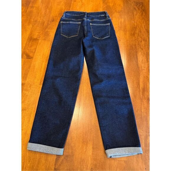 Woman’s new without tags risen ankle crop jeans, size 26 waist - Picture 3 of 4